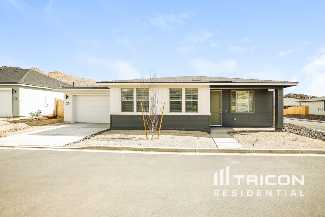 2441 Wolf Willow Ct in Reno, NV - Building Photo