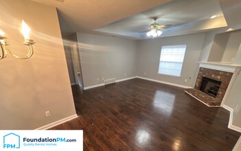 9115 Cinderhill Cove W in Memphis, TN - Building Photo - Building Photo