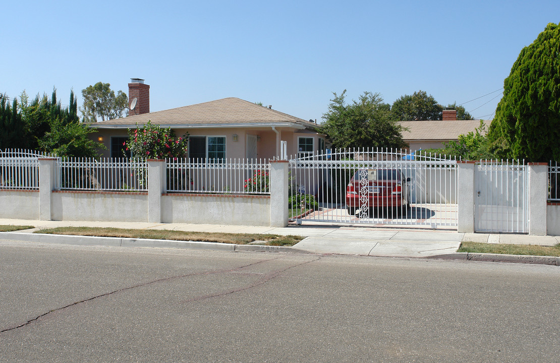 2883-2885 School St in Simi Valley, CA - Building Photo