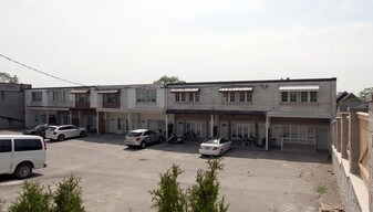 332-346 Silverthorn Ave in Toronto, ON - Building Photo