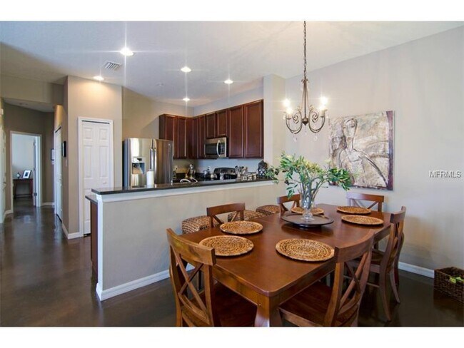 3775 Parkridge Cir in Sarasota, FL - Building Photo - Building Photo
