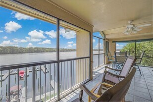 99 Broad River Pl in Welaka, FL - Building Photo