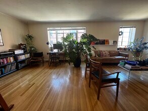 111 Longwood Ave, Unit 1 in Brookline, MA - Building Photo - Building Photo