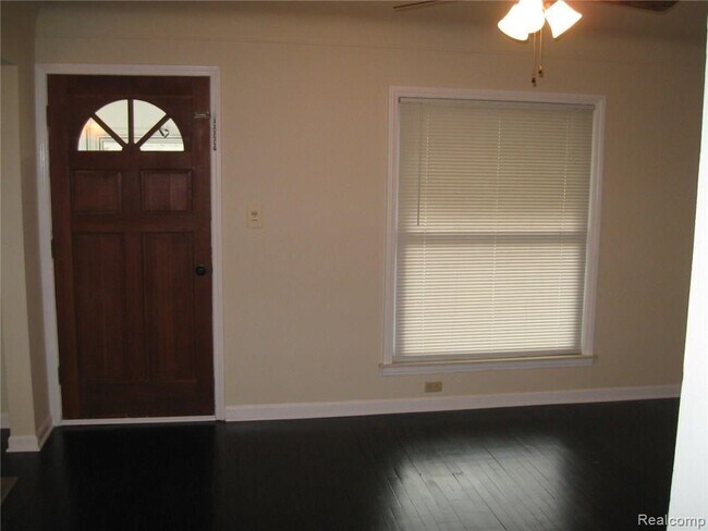 141 De Villen Ave in Royal Oak, MI - Building Photo - Building Photo