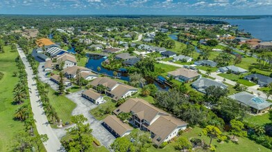 15080 Riverbend Blvd in North Fort Myers, FL - Foto de edificio - Building Photo