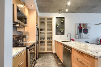 10 Rue Carmichael in Montréal, QC - Building Photo - Building Photo