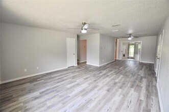 1204 Bois D Arc St in Weatherford, TX - Building Photo - Building Photo