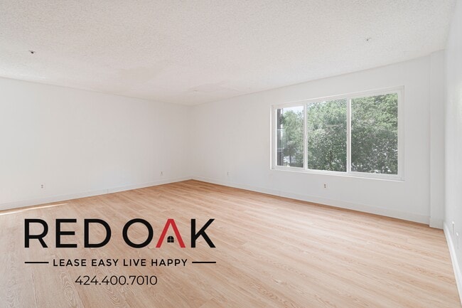 13910 Sayre St in Los Angeles, CA - Building Photo - Building Photo