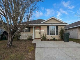 3116 Flintlock Dr in Pensacola, FL - Building Photo