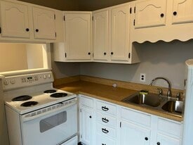 58 Main St in Goffstown, NH - Building Photo