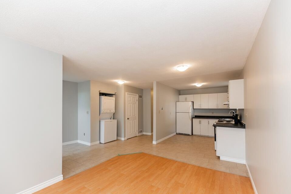 219 Emerson Ave in London, ON - Building Photo