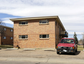 10551 W 7th Pl in Lakewood, CO - Building Photo - Building Photo