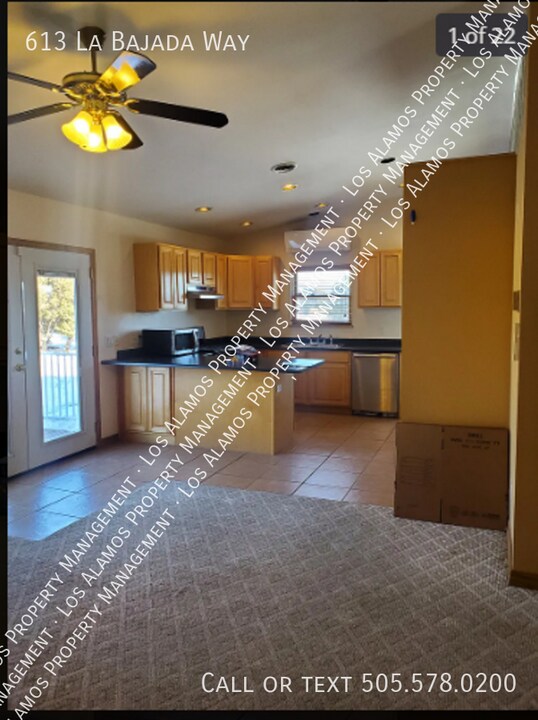 613 La Bajada Way in Los Alamos, NM - Building Photo