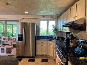 11 Garrison Rd in Arlington, MA - Building Photo - Building Photo