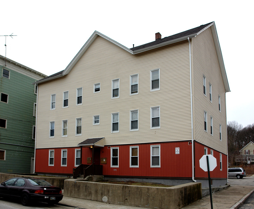 464 2nd Ave in Woonsocket, RI - Foto de edificio