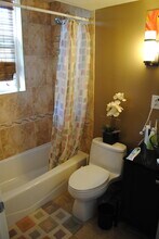 1615 Kenyon St NW Apt. 49, Unit #49 in Washington, DC - Foto de edificio - Building Photo