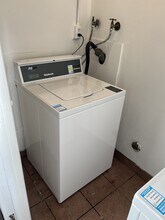 1147 Hacienda Pl in West Hollywood, CA - Building Photo - Building Photo