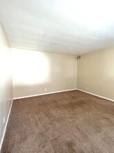 10608 Lincoln Trail in Fairview Heights, IL - Building Photo - Building Photo