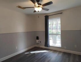 180 Ripple Creek Dr in Coldspring, TX - Building Photo - Building Photo