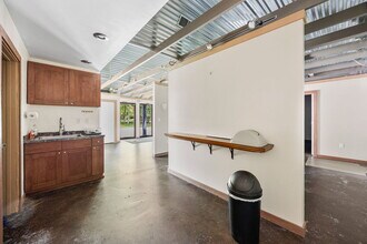 2406 Schumacher Dr in Mishawaka, IN - Building Photo - Building Photo