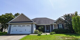 494 Hogart St in Raeford, NC - Building Photo