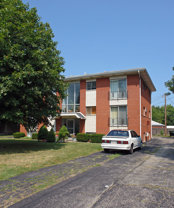 607 E Dorothy Ln in Dayton, OH - Building Photo