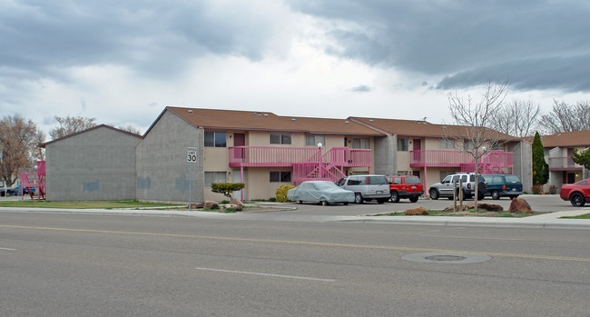 Indiana Manor in Caldwell, ID - Foto de edificio - Building Photo
