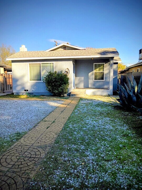 2925 Wall Ave in San Bernardino, CA - Building Photo