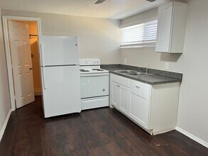 123 Harwood Dr in San Antonio, TX - Building Photo - Building Photo