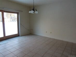 71 Railroad Ave in Montgomery, NY - Building Photo - Building Photo