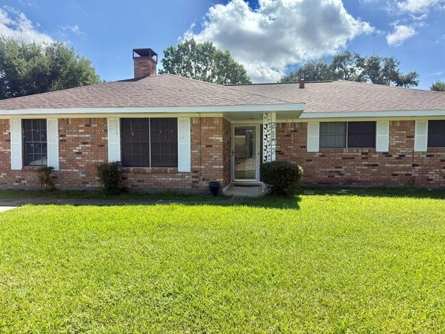 property at 2107 Old Alvin Rd