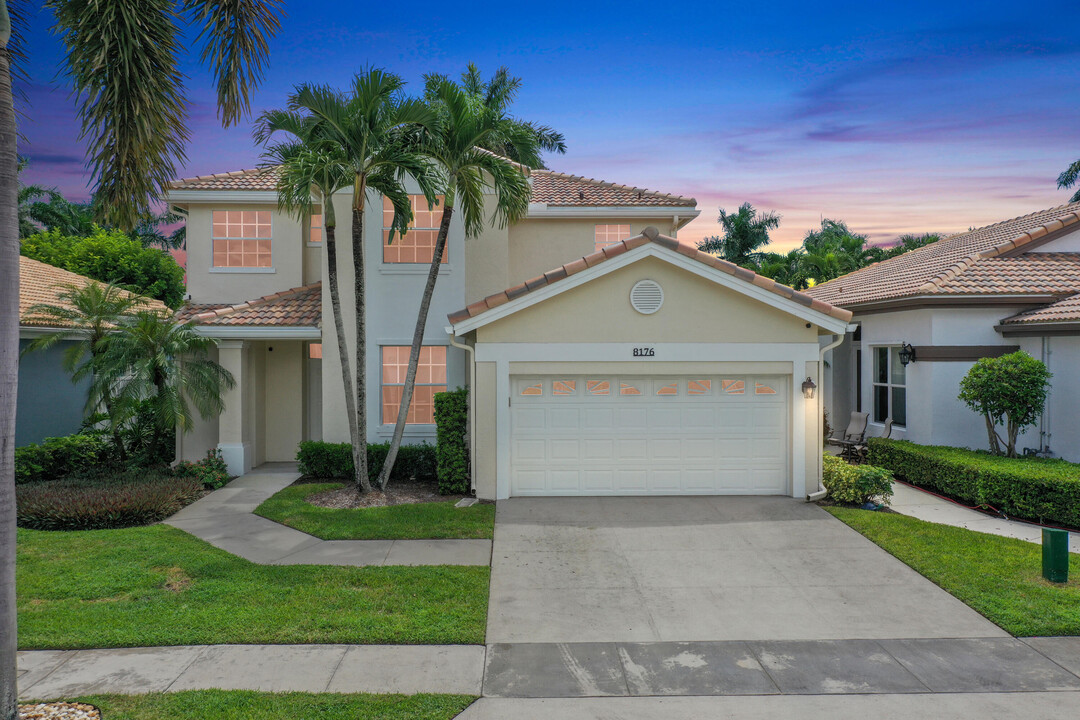 8176 Quail Meadow Way in West Palm Beach, FL - Building Photo