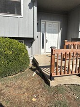 5716 N London Ave-Unit -5716 in Kansas City, MO - Building Photo - Building Photo