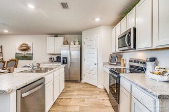 909 Lovebird Ct in Pensacola, FL - Building Photo - Building Photo