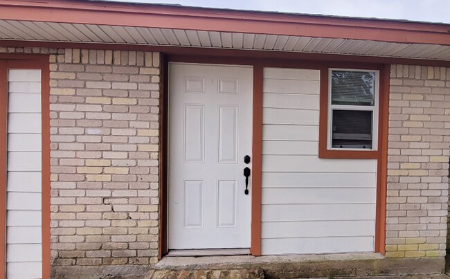 property at 4417 N Heron Dr