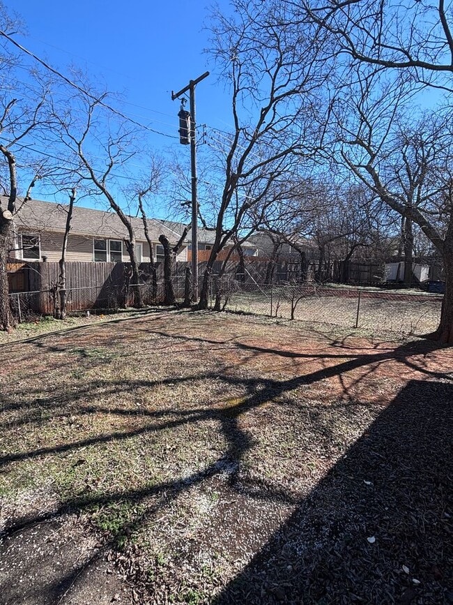 2423 Kiowa Way in Norman, OK - Building Photo - Building Photo