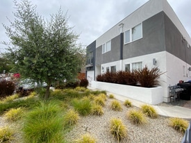 627 N Mariposa Ave in Los Angeles, CA - Building Photo