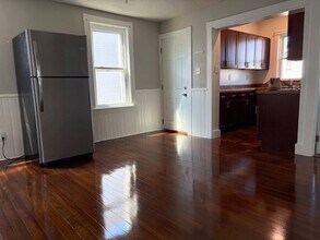 207 Eastern Ave in Fall River, MA - Building Photo - Building Photo