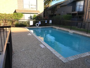 Ventura North in Austin, TX - Building Photo - Building Photo