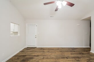 746 Brewers Glynn Ct in Wake Forest, NC - Building Photo - Building Photo