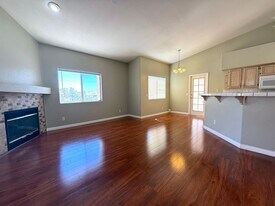 5225 W Reno Ave in Las Vegas, NV - Building Photo
