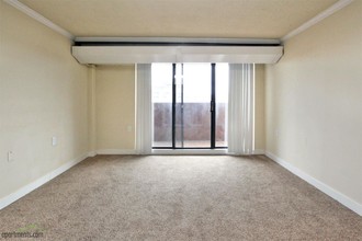 Monroe Park Towers Apartments in Richmond, VA - Building Photo - Interior Photo