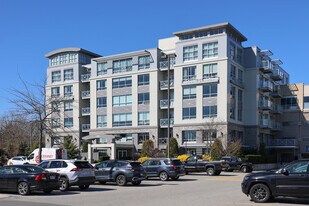 Elliott Landing by Cummings in Beverly, MA - Building Photo