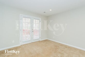 205 Crown Oaks Ct in Stockbridge, GA - Building Photo - Building Photo