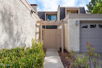 2958 Dogwood Cir in Thousand Oaks, CA - Building Photo - Building Photo