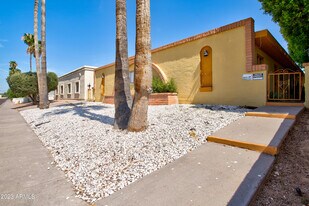 7850 E Glenrosa Ave in Scottsdale, AZ - Building Photo