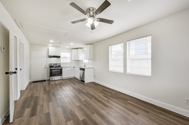 102 Avenue D in South Houston, TX - Building Photo - Building Photo