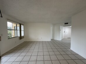 2271 SE 27th Dr, Unit 2271 in Homestead, FL - Building Photo - Building Photo