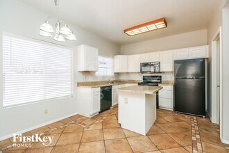 3710 W Spinnaker Ln in Tucson, AZ - Building Photo - Building Photo