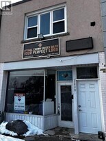 2238 Kingston Rd in Toronto, ON - Building Photo